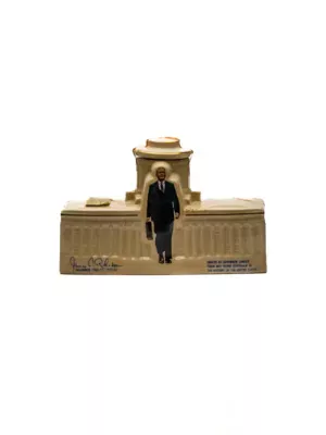 1983 Paramount James A. Rhodes Ohio Statehouse Decanter (Vintage)